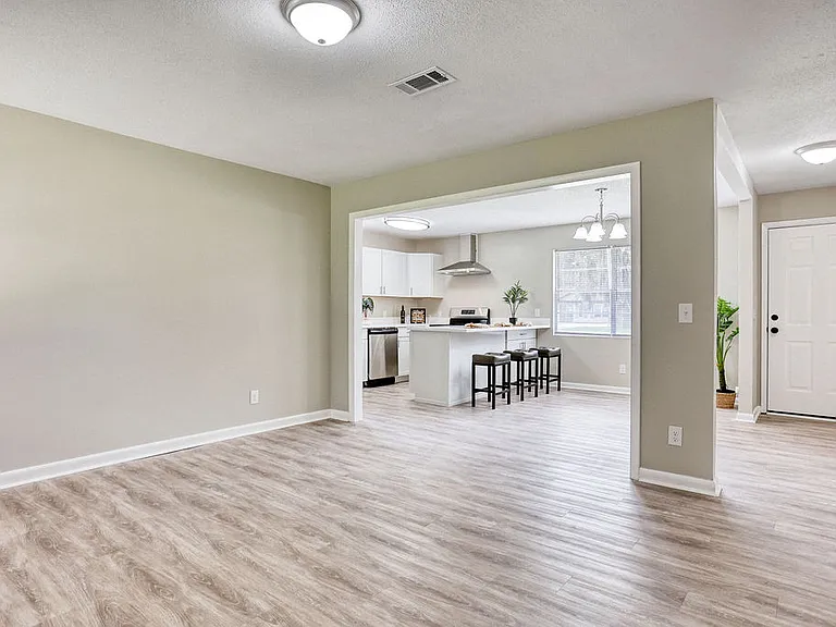 726 Fleming Rd — Photo 12