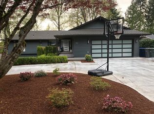 7611 85th Pl SE, Mercer Island, WA 98040