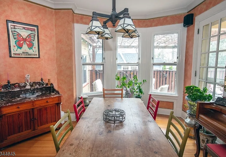 110 Montclair Ave — Photo 13