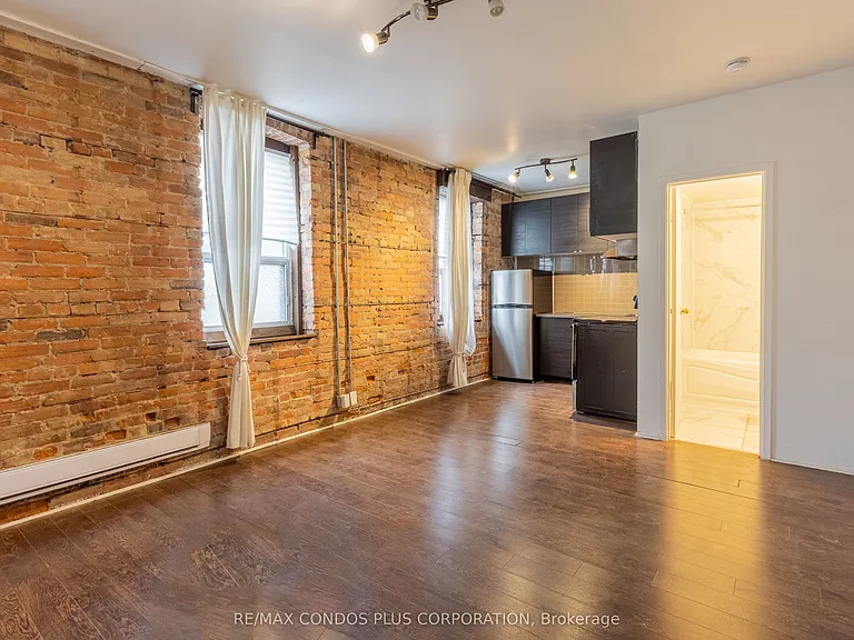 225 Gladstone Ave #105 — Photo 5