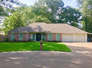 745 Kingswood Dr, Denham Springs, LA 70726