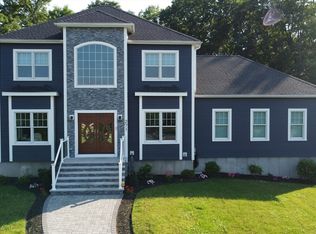 271 Moosehill Rd, East Walpole, MA 02032
