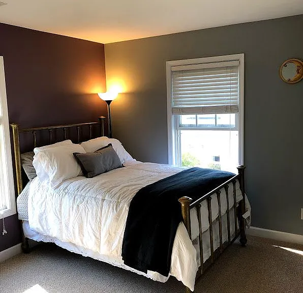 130 Roys Pl — Photo 10