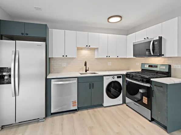 5616 N Washtenaw Ave APT 105, Chicago, IL 60659