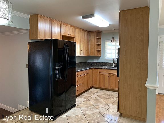 4th image of 40 Mariposa St