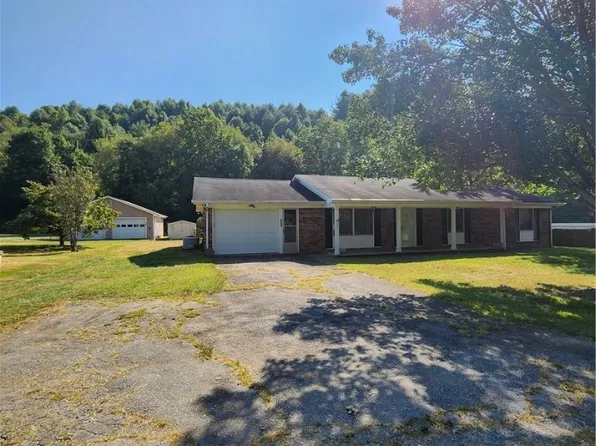 351 Circle Drive West, Vilas, NC 28692