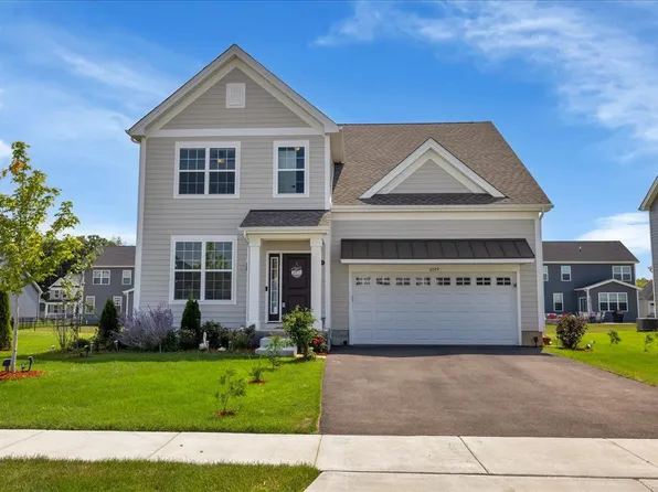 3549 Doral Dr, Elgin, IL 60124