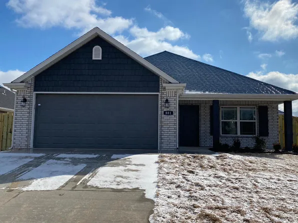881 Lakeview Dr, Centerton, AR 72719