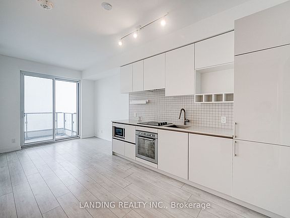 2nd image of 950 Portage Pkwy #4608