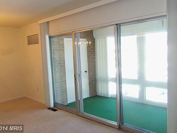 4th image of 3624 Gleneagles Dr #9-2B