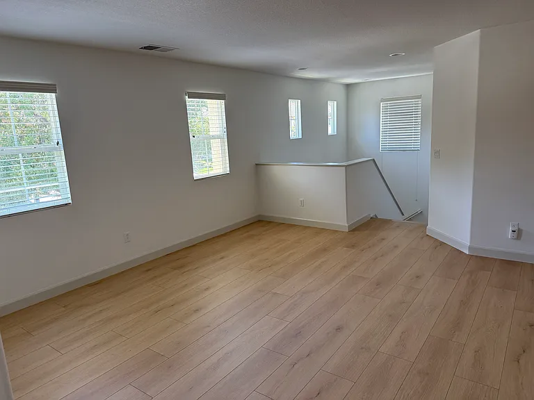 600 Clearwater Creek Dr — Photo 4