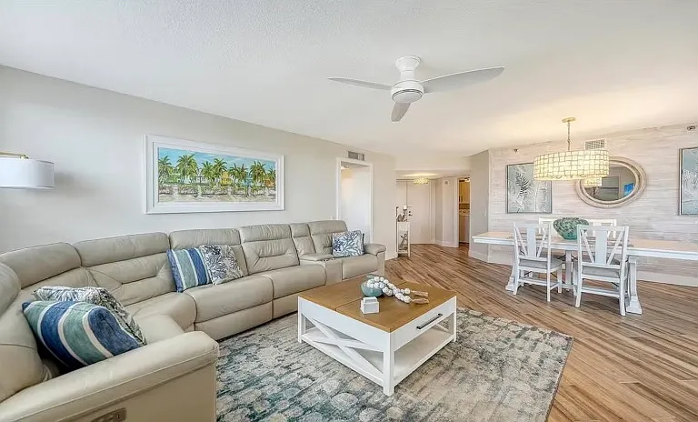 Bahia Del Mar Cir — Photo 4
