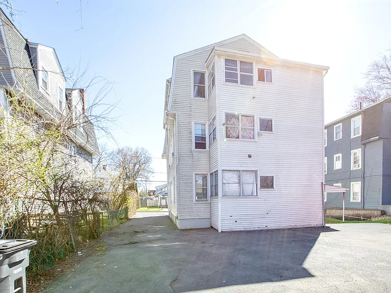 44 Glendale Ave #1 — Photo 24