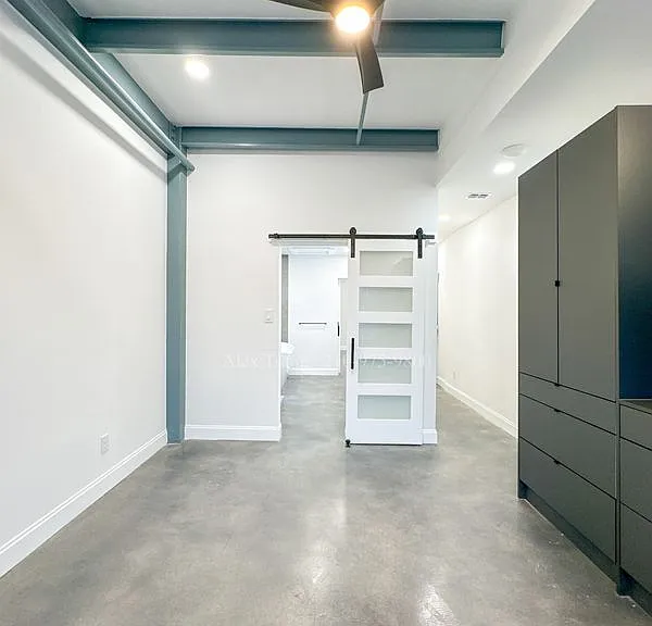 630 Montana St #202 — Photo 10