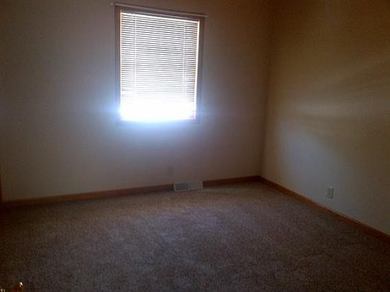 4th image of 117 Hawthorn Dr