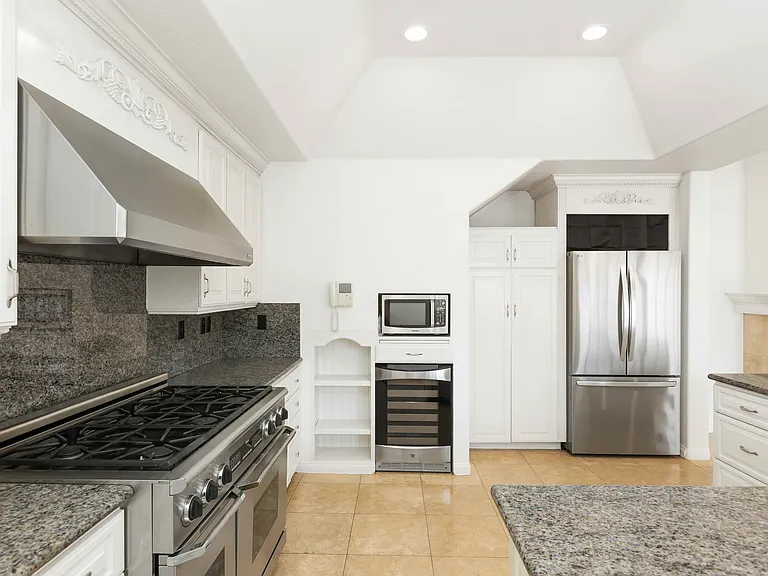 2025 E Balboa Blvd — Photo 47