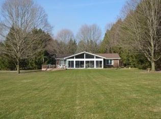 4113 E Bowser Rd, Syracuse, IN 46567