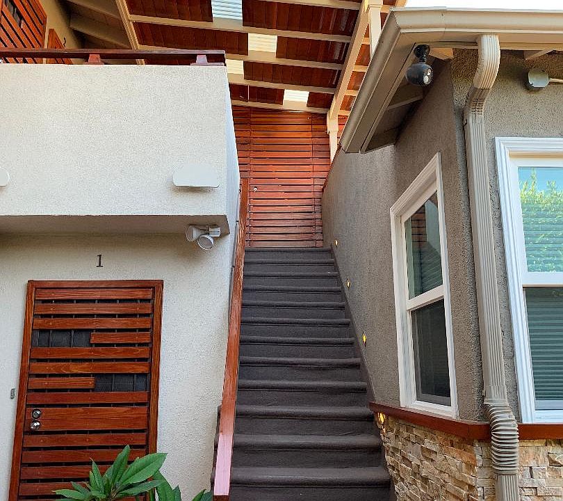 1st image of 3915 Beethoven St #3