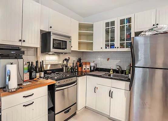 Rented by Warburg | media 14