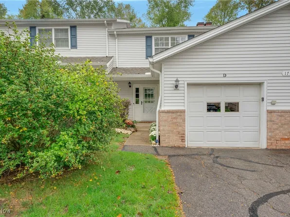 1781 Rolling Hills Dr APT D, Twinsburg, OH 44087