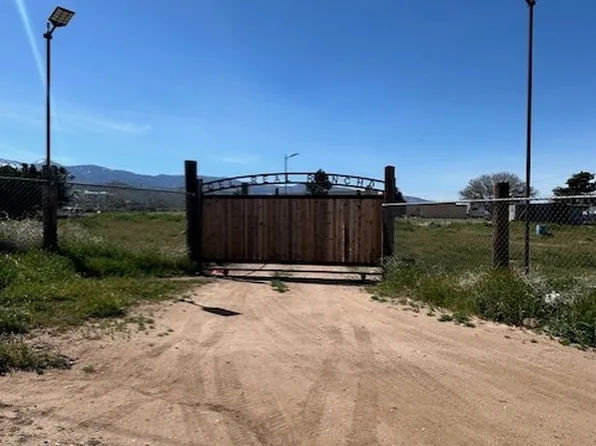 6677 Snow Line Dr, Phelan, CA 92371