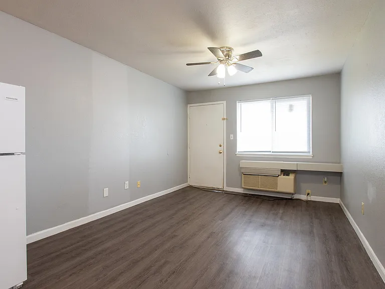 Brookside Apartments — Photo 8