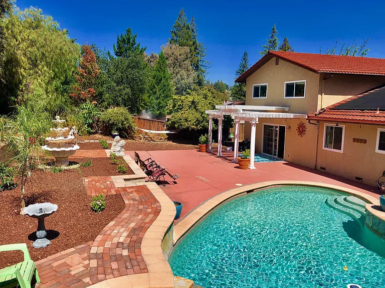 600 Francis Dr — Photo 6