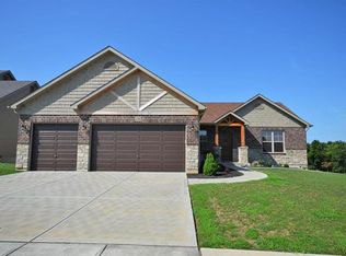 213 Lonepine Dr, Wentzville, MO 63385