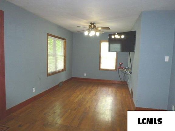 4th image of 1429 N Logan St