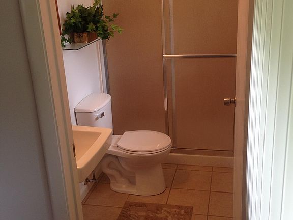 MASTER BEDROOM BATH