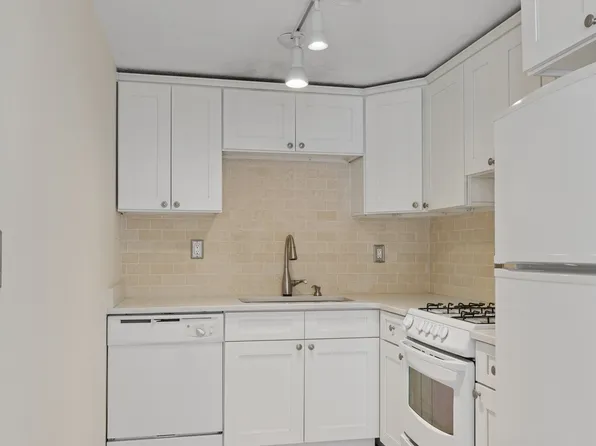 331 West 85th Street image 10 of 11