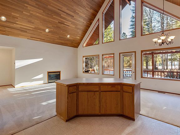 5th image of 608 Meadowlark Ln