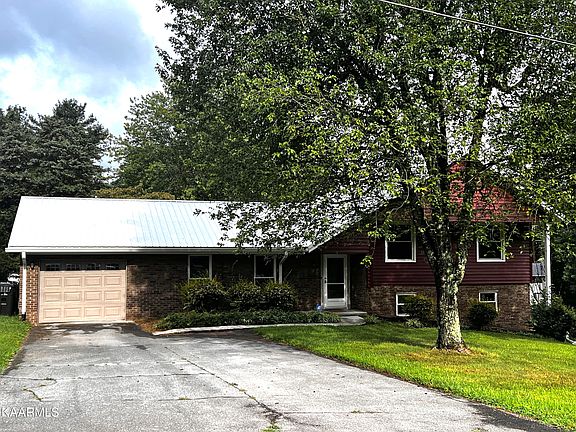 2nd image of 1409 Johnson Dr