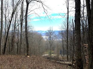 2 Sage Ln, Waynesville, NC 28785