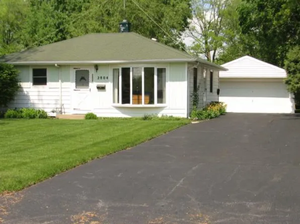 2804 School Dr, Rolling Meadows, IL 60008