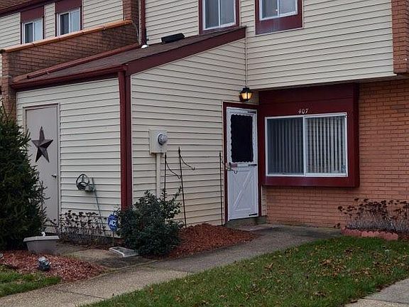 2nd image of 407 E Central Boulevard #162