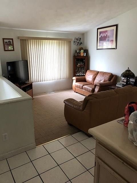2nd image of 2 Lawnacre Dr