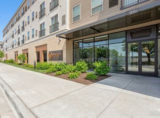 4800 W 157th St #401, Oak Forest, IL