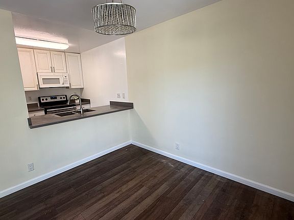2nd image of 4856 Mintwood Ct