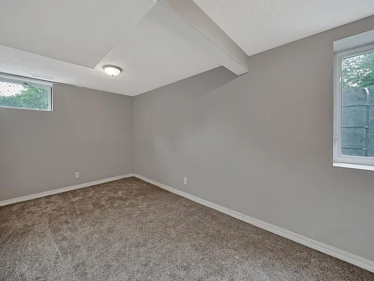 3260 Hitchcock St — Photo 23