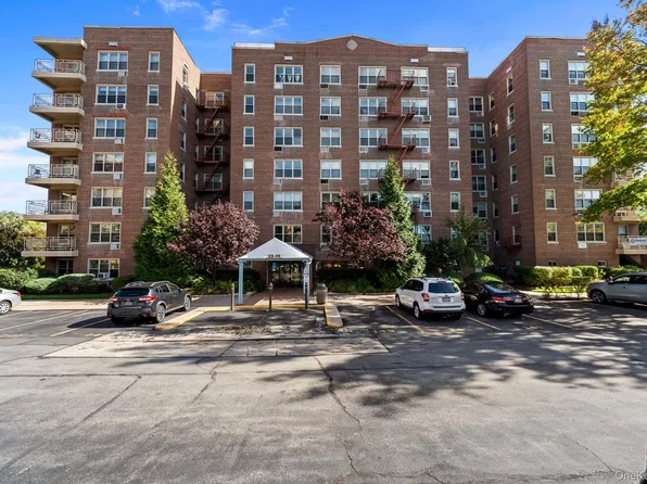23-35 Bell Boulevard #1E2, Bayside, NY 11360