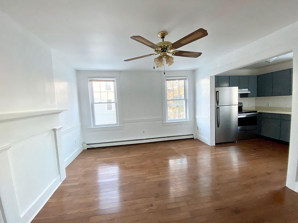1st image of 91 Lonsdale Main St Floor 2
