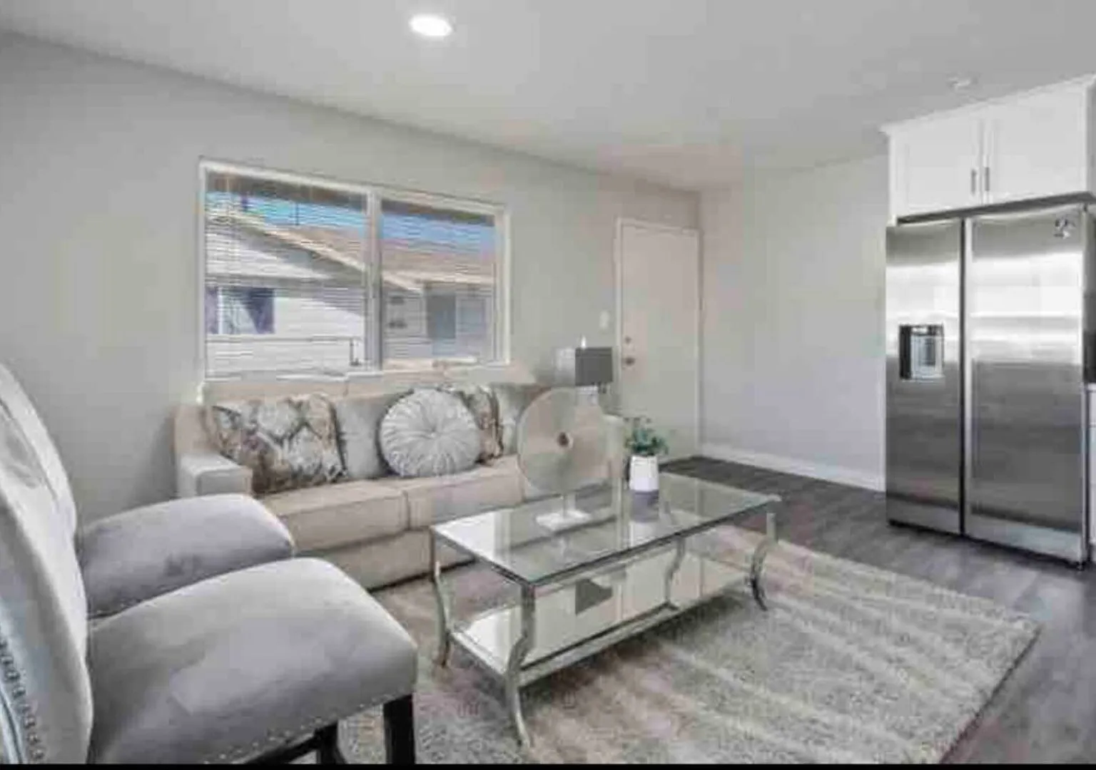 Entire Apartment 3 Min Drive to Port Hueneme Beach — Photo 2