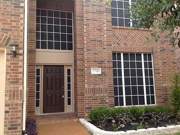 2nd image of 2740 Thorncreek Ln