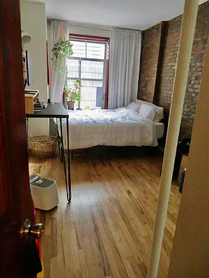 Rented by Space Real Estate | media 31