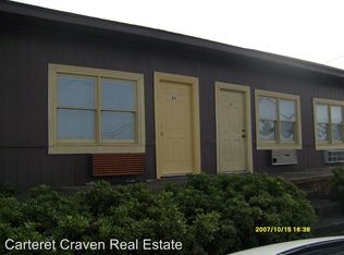 200 Roosevelt Blvd APT B8, Havelock, NC 28532