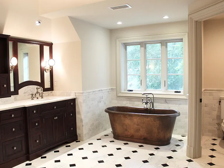 425 Broadland Rd NW — Photo 5