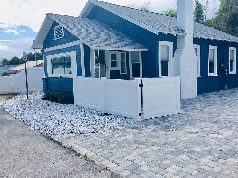 214 Alma Ct — Photo 36