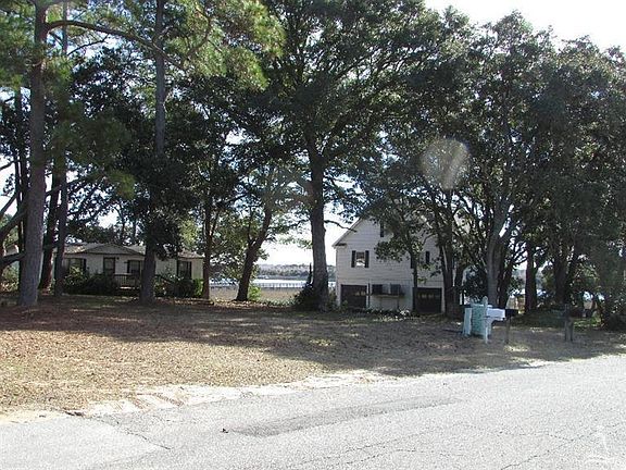 2nd image of 2611 S BlueBeard Trail SW