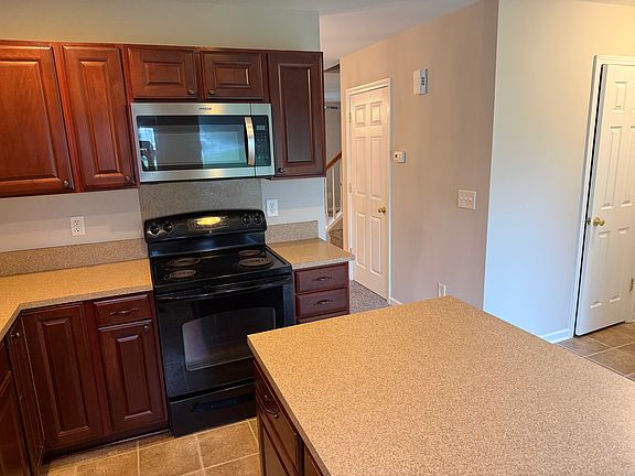 4th image of 10143 Ballyclare Ct